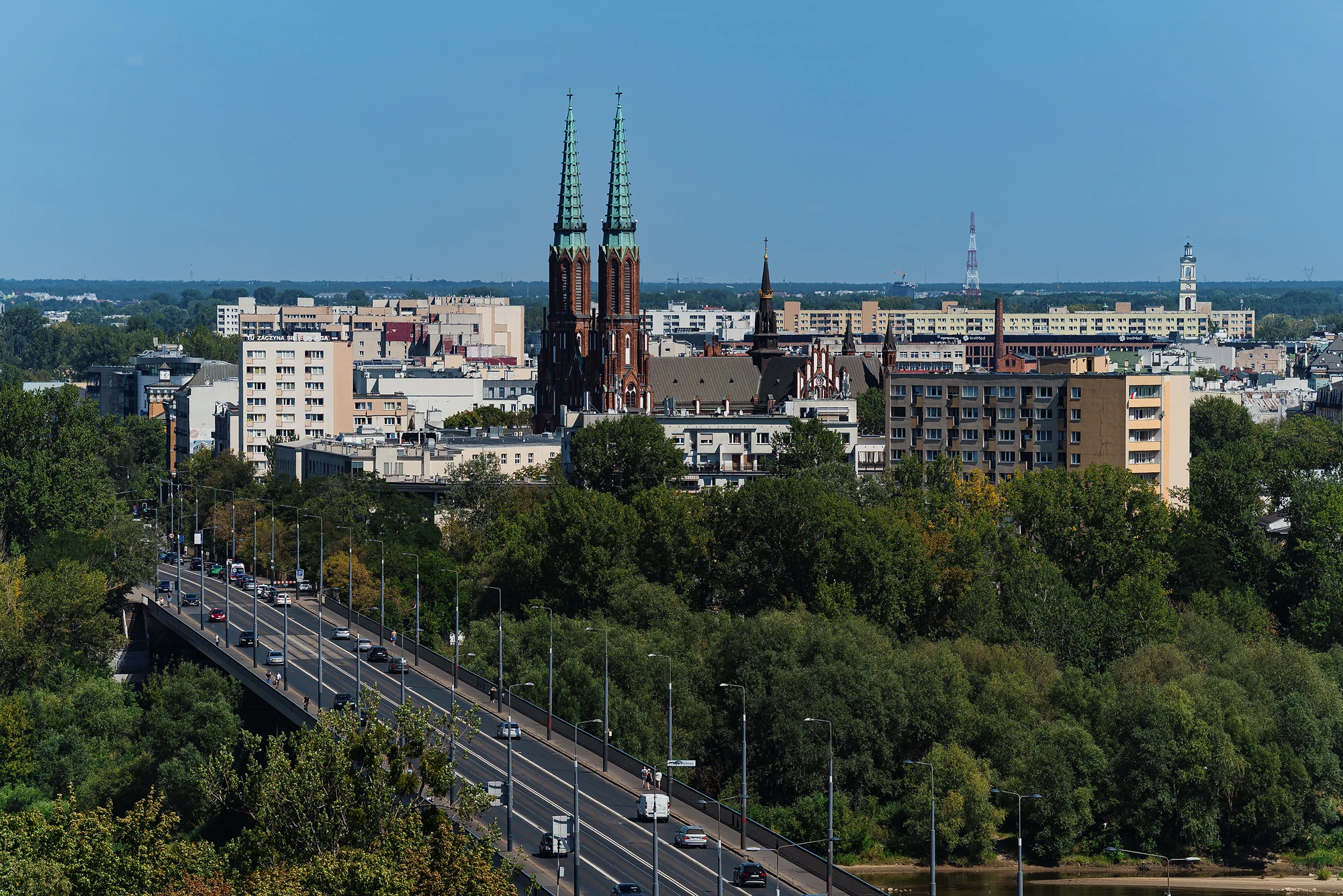zdjęcie miasta wykonane obiektywem SIGMA 200 mm F2 DG OS Sports